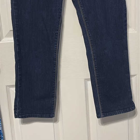 White House Black Market Slim Crop Jeans - Picture 3 of 6
